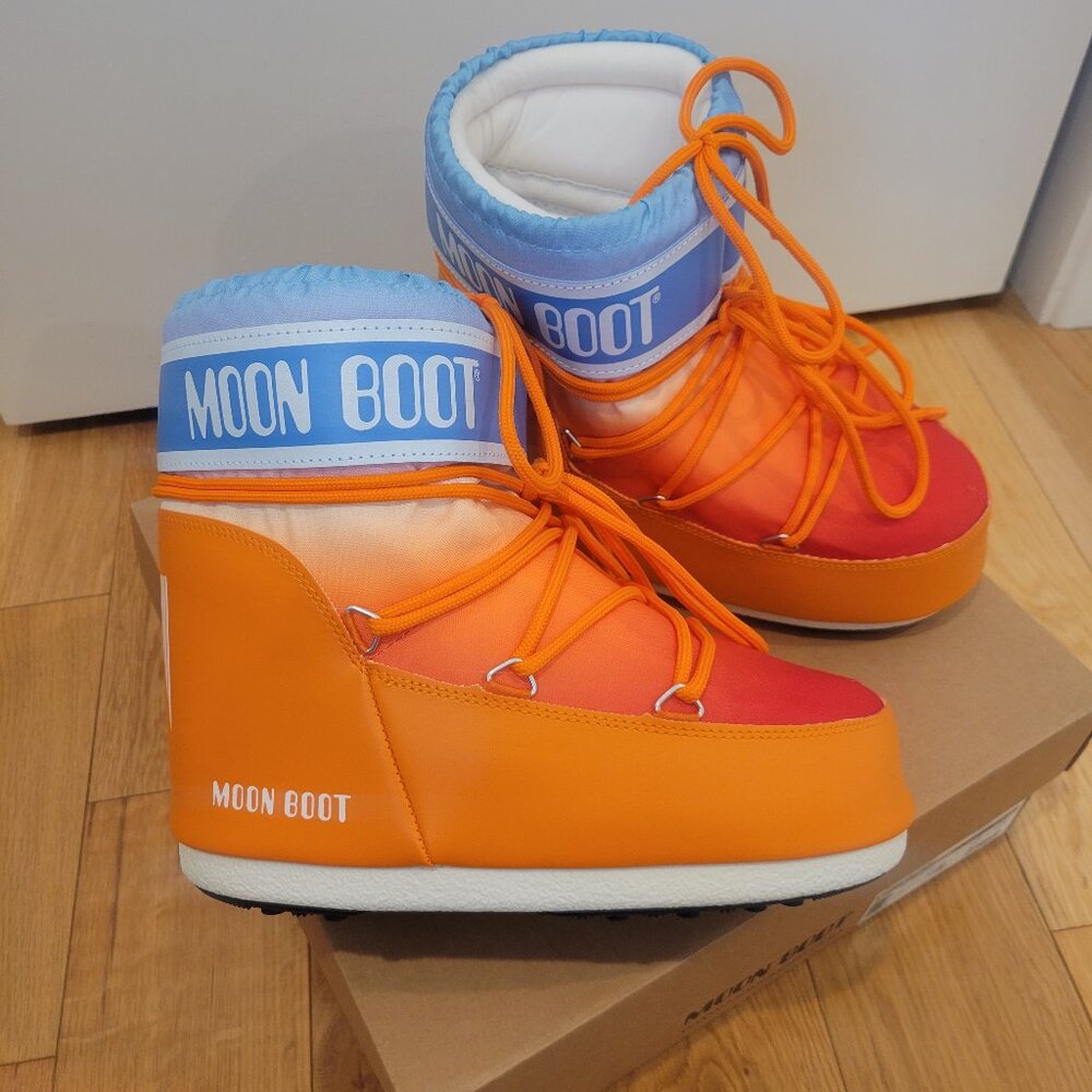 Moon boots low Sunrise print NEW